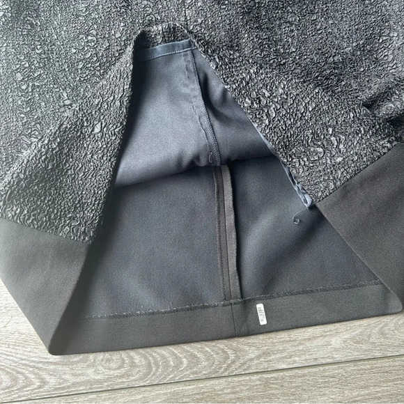 TAHARI Black Jacquard Textured Zip Up Front Sleeveless Sheath Dress - Picture 11 of 16